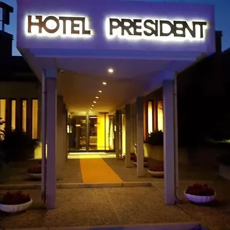 Grand Hotel President-2